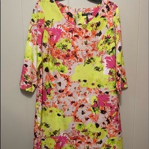 Daisy Fuentes Sz PL white/neon/multi 3/4 sleeve shift swing dress. Adorable!